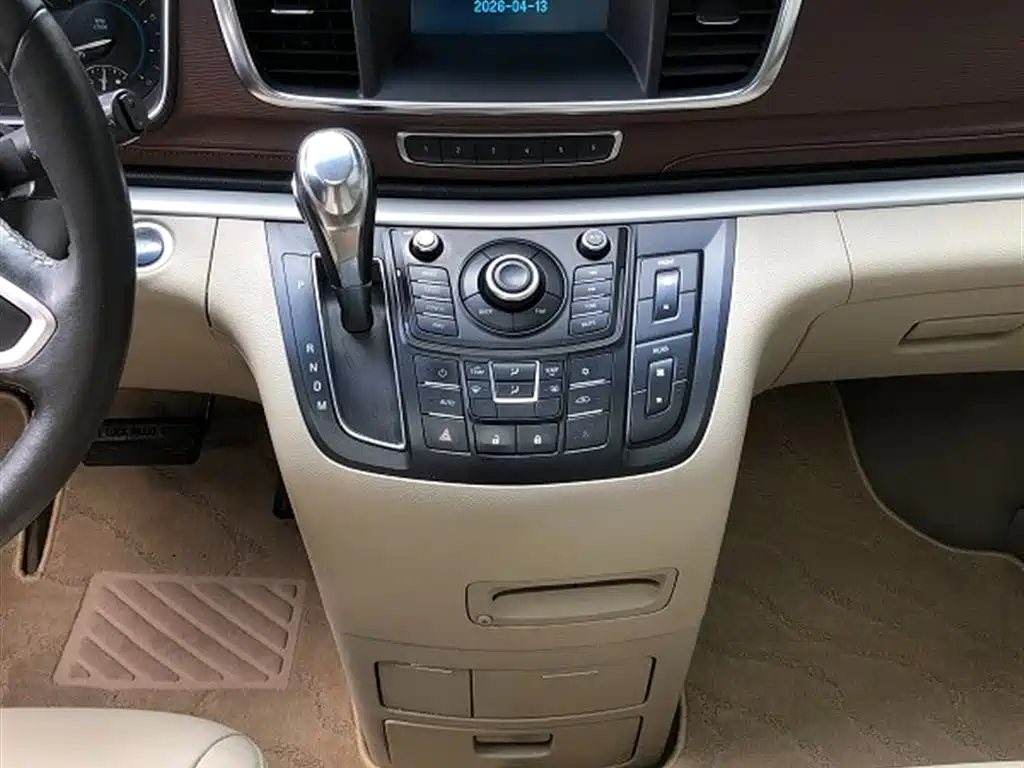 Buick GL8 2015 2.4L Luxury Business Exclusive Edition фото 11