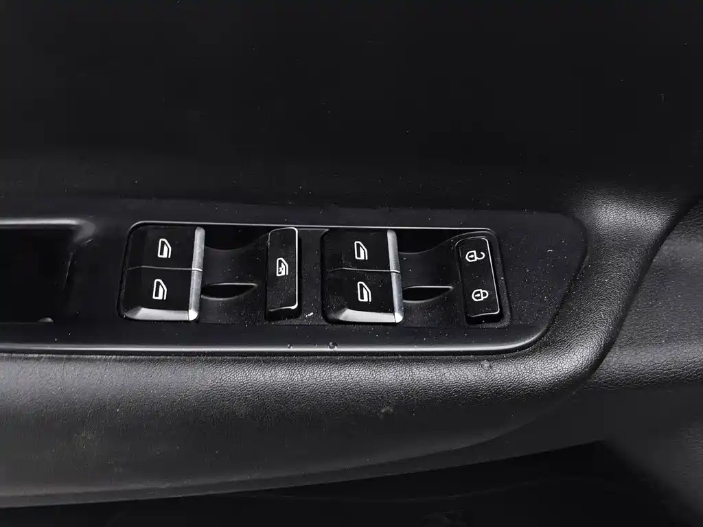 Geely Emgrand GL 2017 2017 1.8L DCT Elite