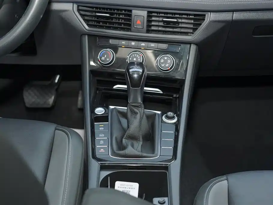 Volkswagen Sagitar 2020 280TSI DSG Comfort China VI фото 6