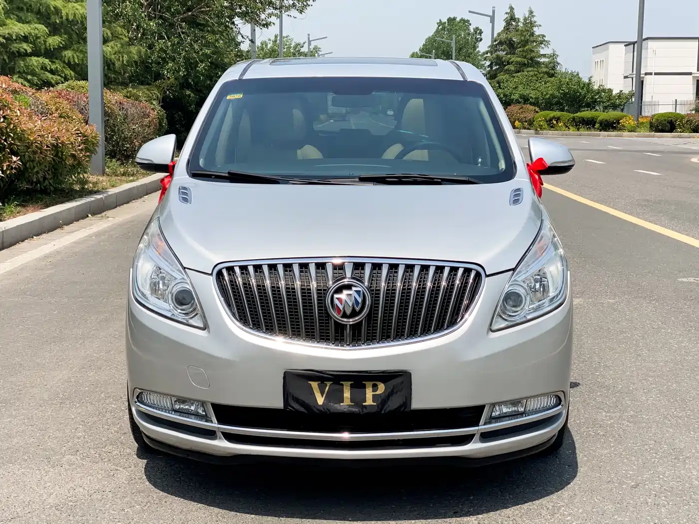Buick GL8 2015 2.4L Luxury Business Exclusive Edition фото 2