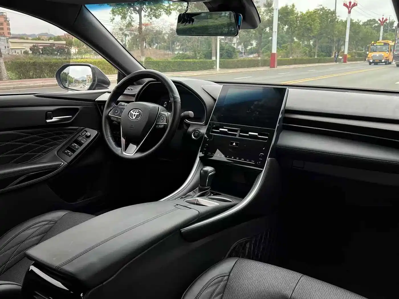 Toyota Avalon 2023 2.5L Touring Premium Edition фото 9