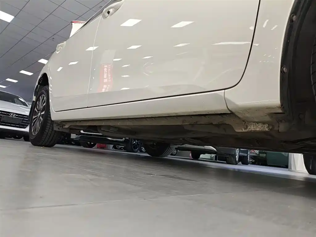 Toyota Corolla 2018 1.2T S-CVT GL Smart Edition фото 21