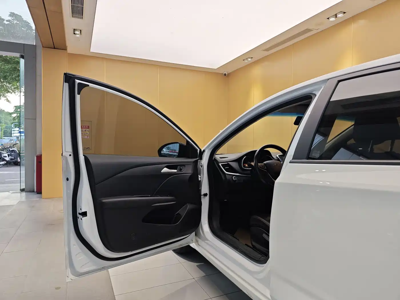 Chevrolet Monza 2020 Mild Hybrid Redline 320T Dual-Clutch Refreshing Edition фото 8