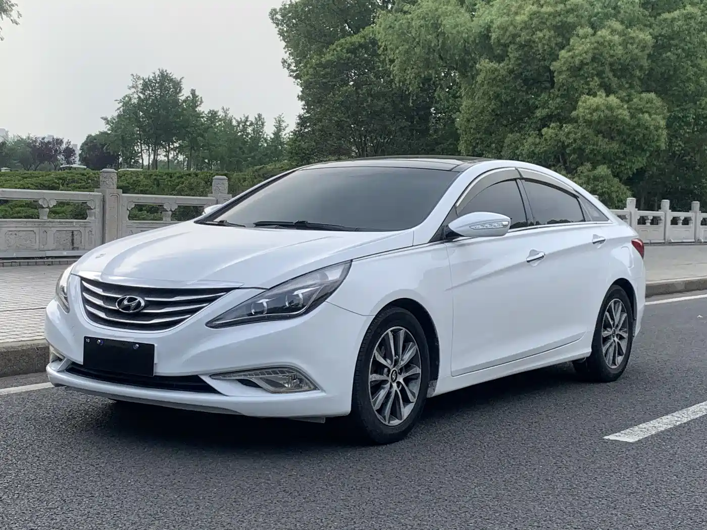 Hyundai Sonata 2013 2.0L Automatic Luxury Edition
