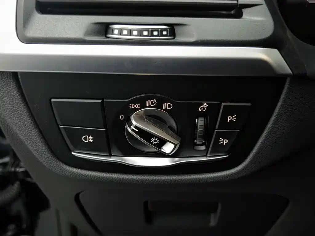 BMW iX3 2024 2024 Leading Edition