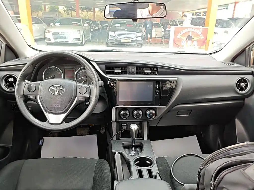 Toyota Corolla 2017 Facelift 1.2T S-CVT GL-i фото 10