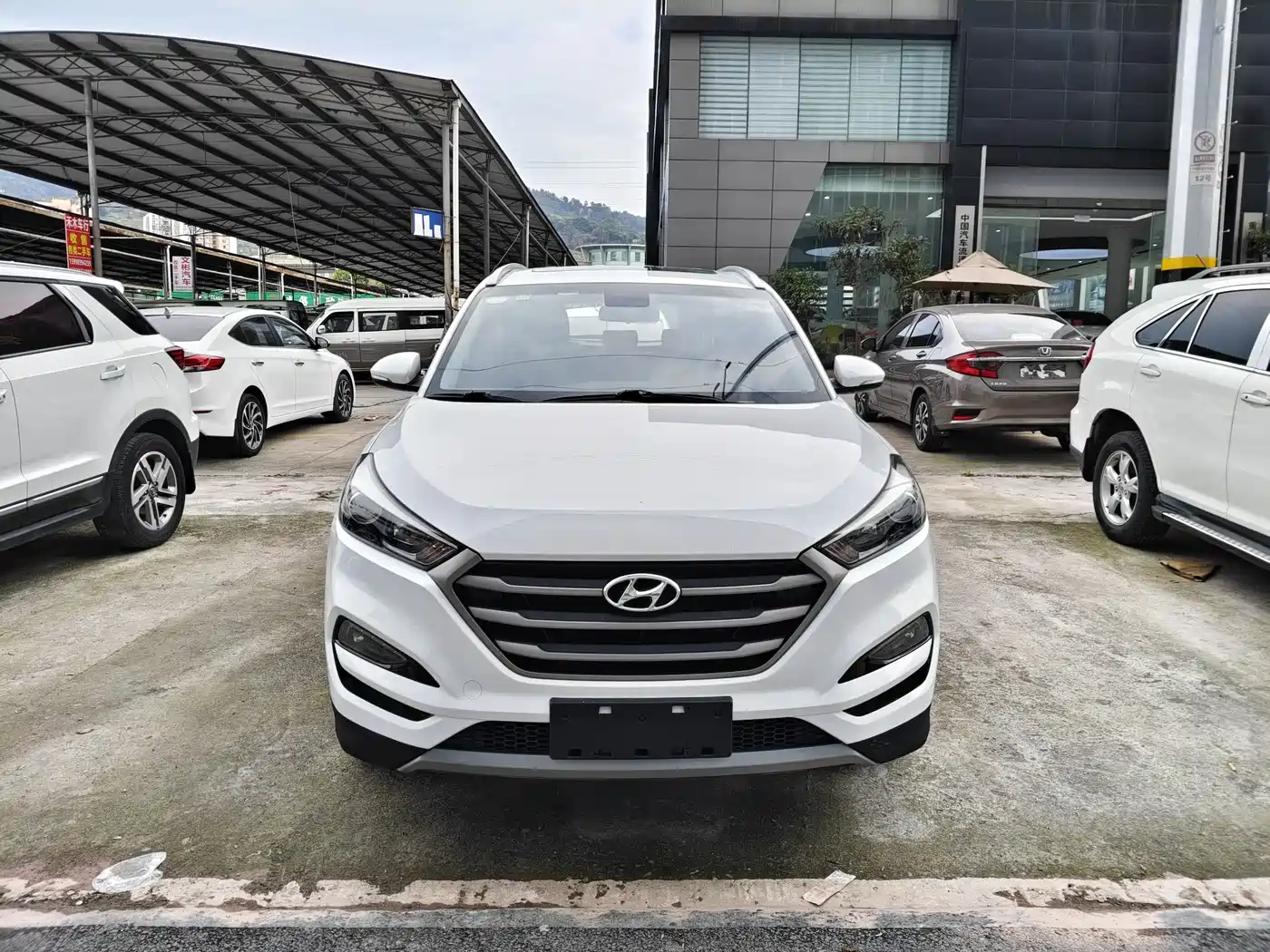HYUNDAI TUCSON