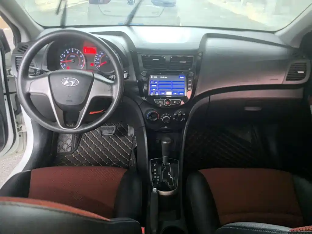 Hyundai Reina 2014 2014 Model 1.4L Automatic GLX