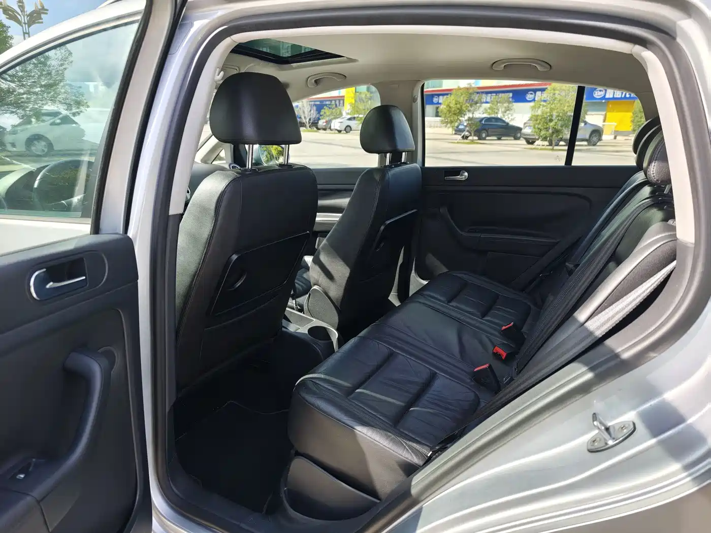 Volkswagen Golf (Import) 2011 1.4TSI Cross Golf фото 10