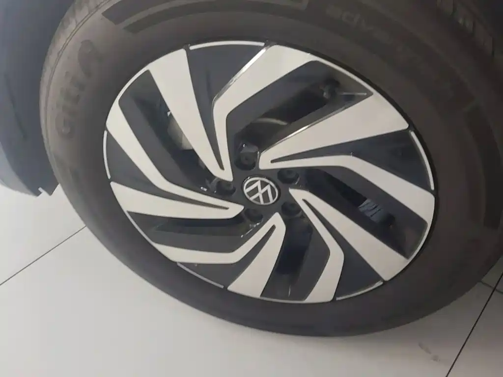 Volkswagen Tiguan L 2026 2025 Model 300TSI Auto 2WD Dragon Edition