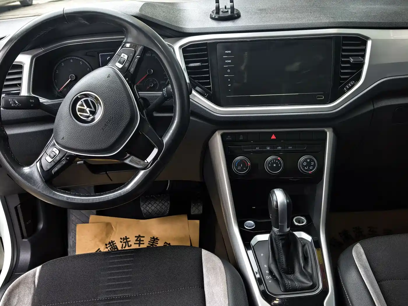 Volkswagen T-ROC 2023 280TSI DSG 2WD Time Edition фото 9