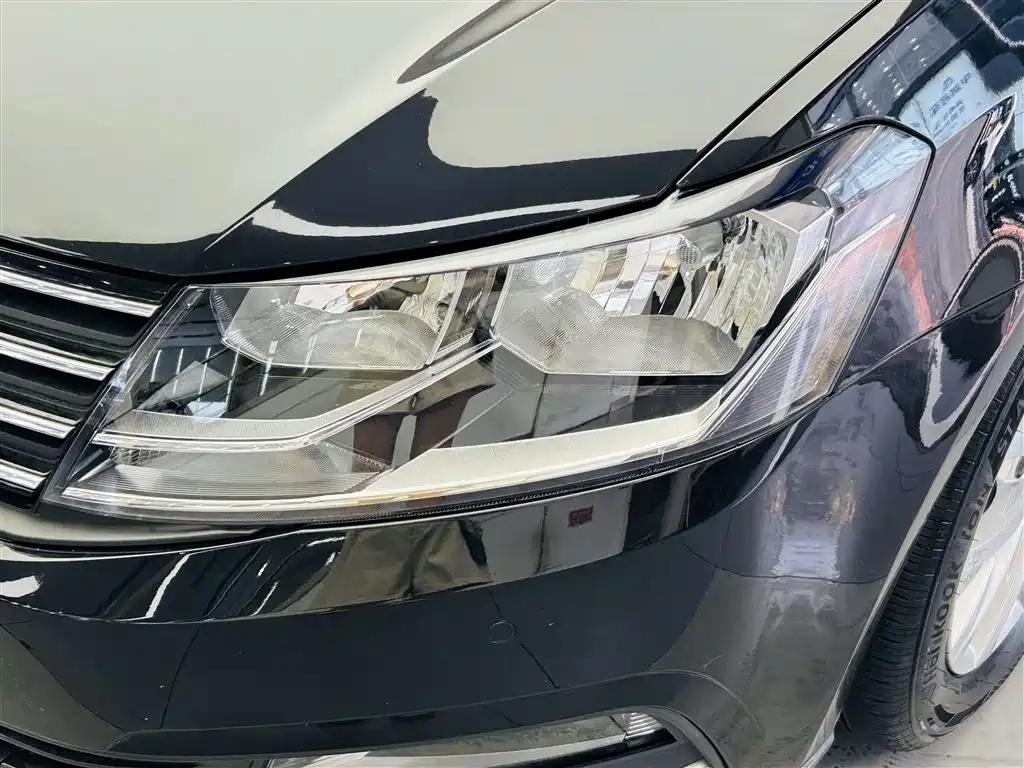 Volkswagen Lavida 2017 1.6L Automatic Comfort Edition фото 11