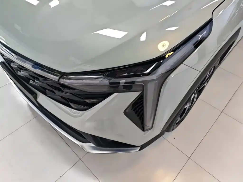 Photo 24 - Geely Atlas