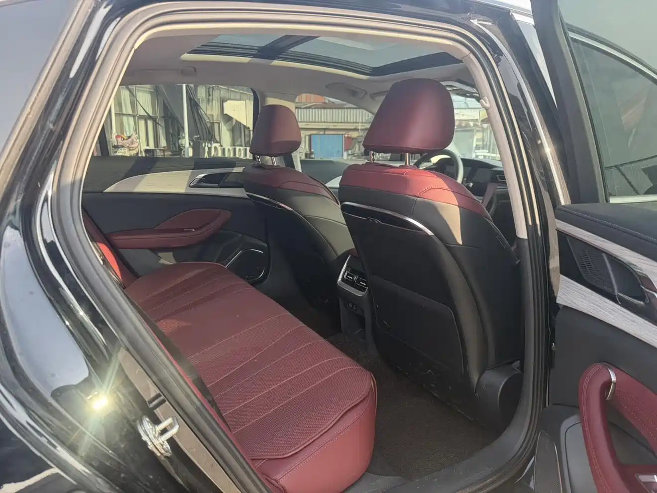 Hongqi H5 2024 1.5T DCT Smart Connect Flag Rhythm Edition фото 11