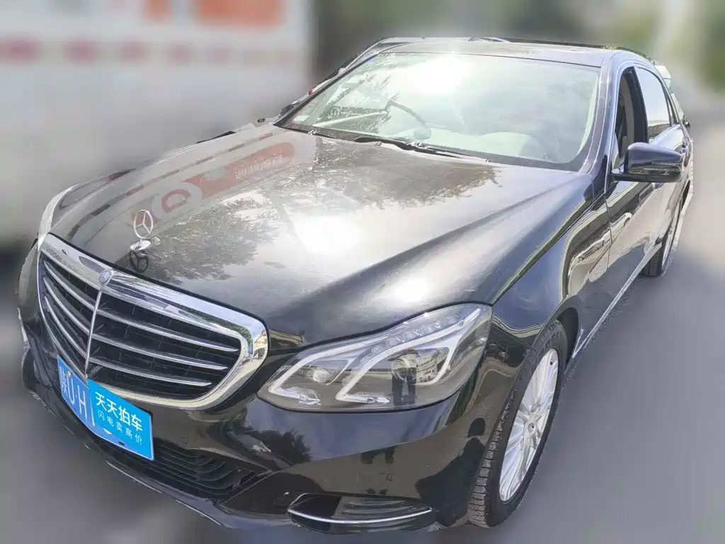 Фото 1 - Mercedes-Benz E-Class