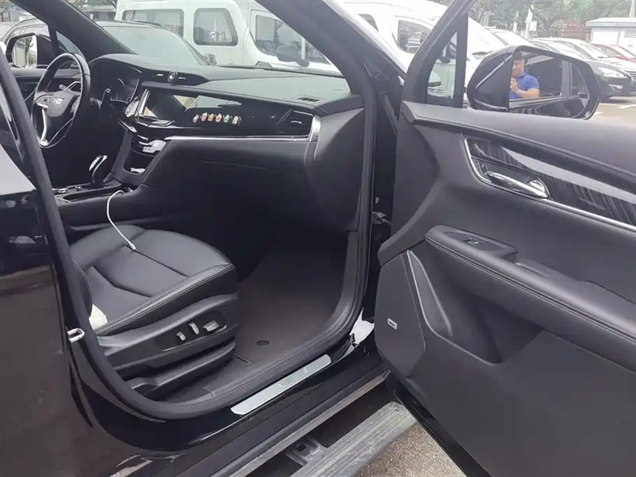 Cadillac XT6 2021 28T 6-Seater AWD Luxury фото 8