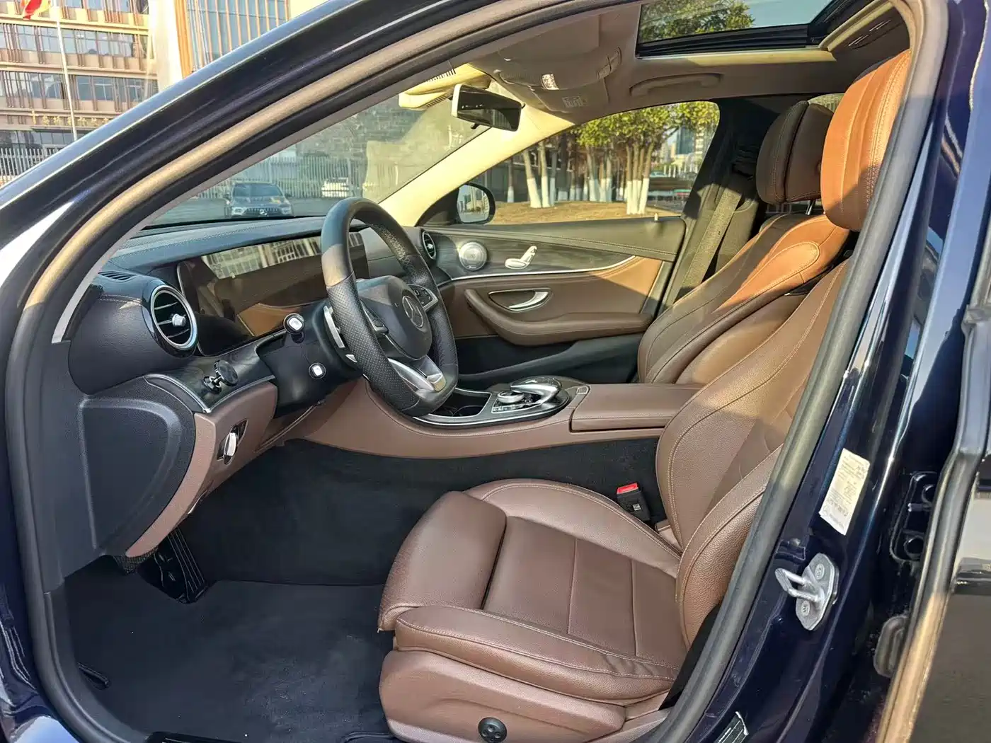 Mercedes-Benz E-Class 2018 E 200 L Sport фото 5