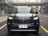 Фото 2 - Toyota Highlander