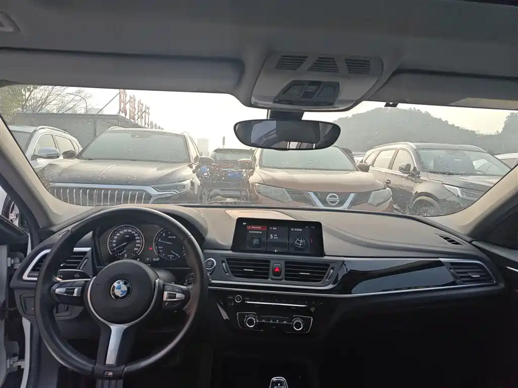 BMW 1 Series 2020 Model 120i M Sport Package фото 5