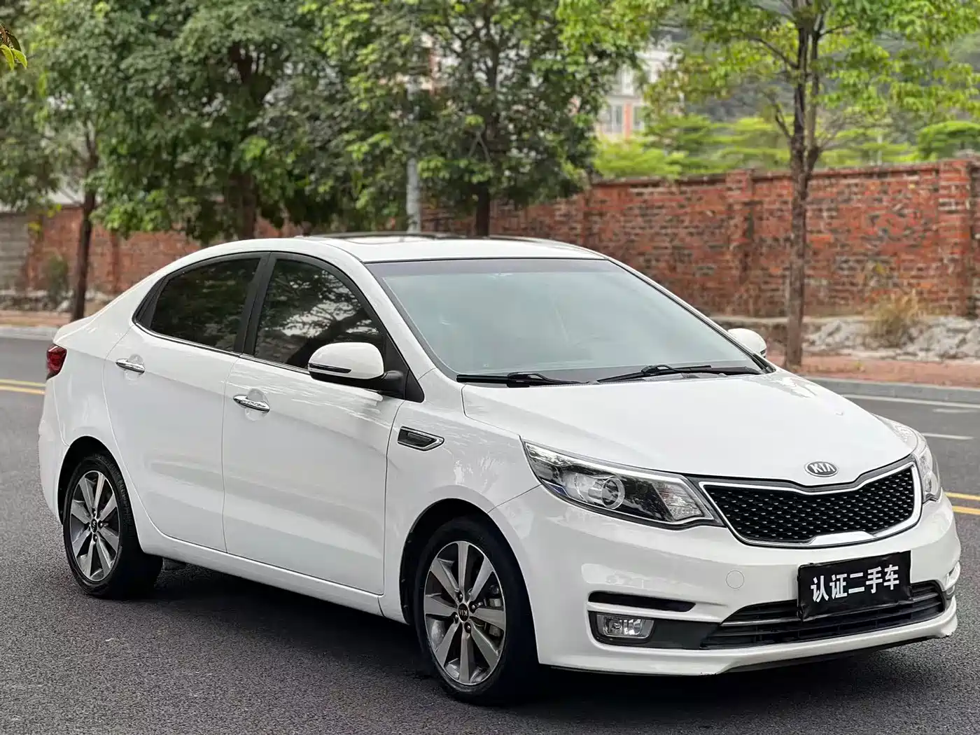 Kia K2 2015 Sedan 1.6L AT Premium фото 3