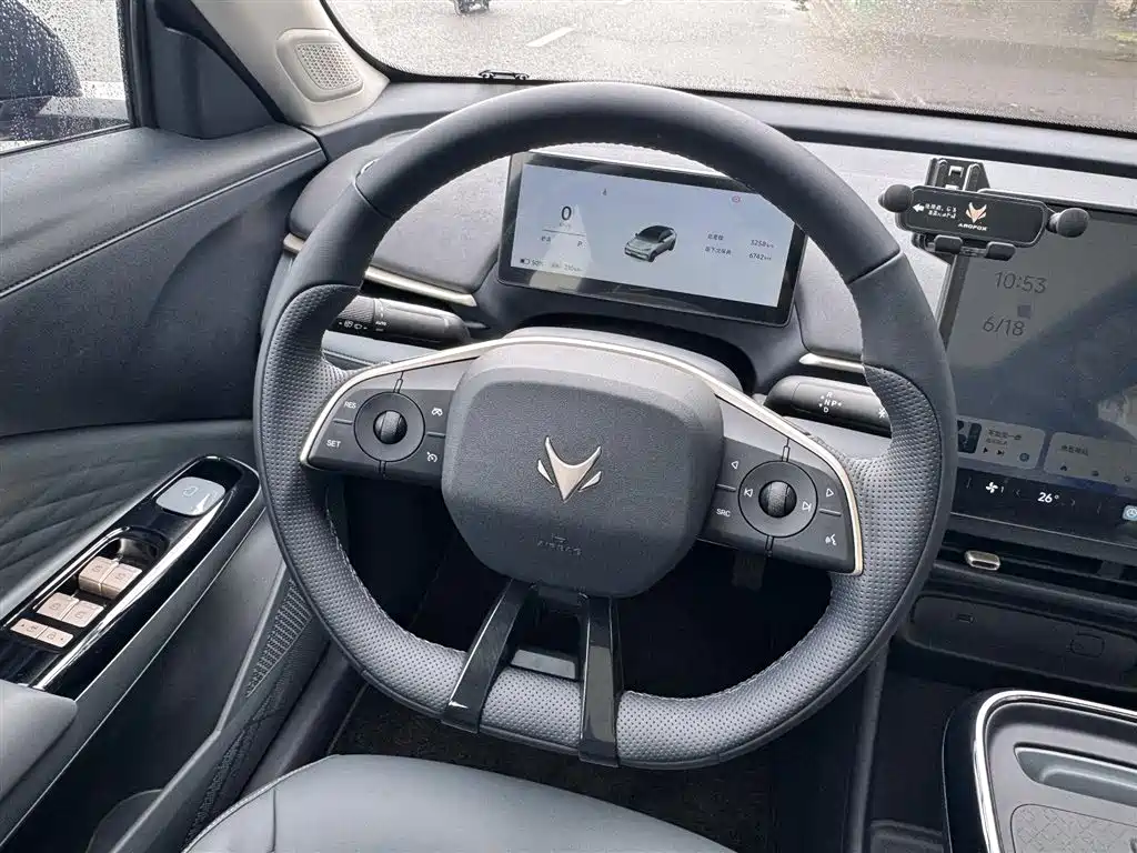 ARCFOX T1 2026 2025 425 Mid-range Version