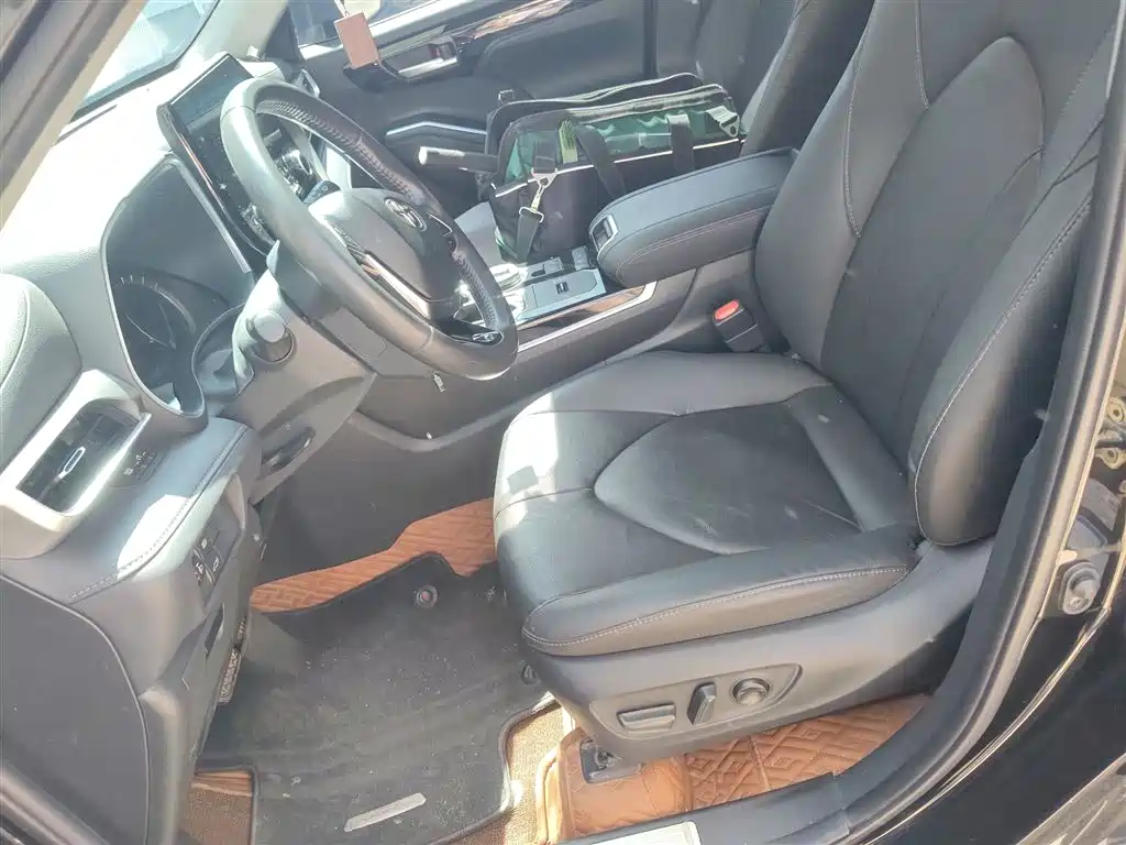 Toyota Highlander 2022 Model Dual Engine 2.5L 4WD Premium Edition 7-Seater фото 8
