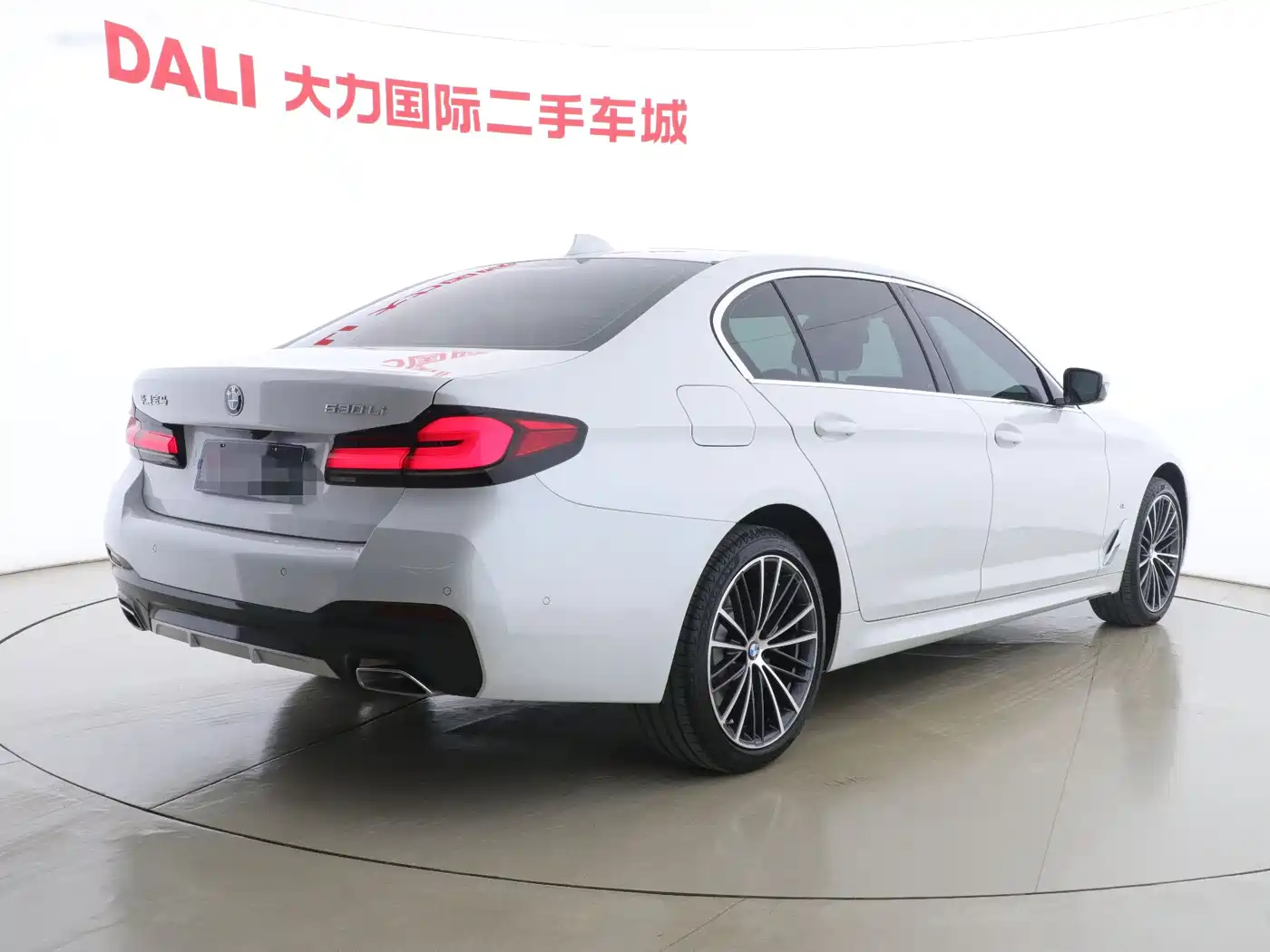 BMW 5 Series 2023 530Li Leading M Sport Package фото 14