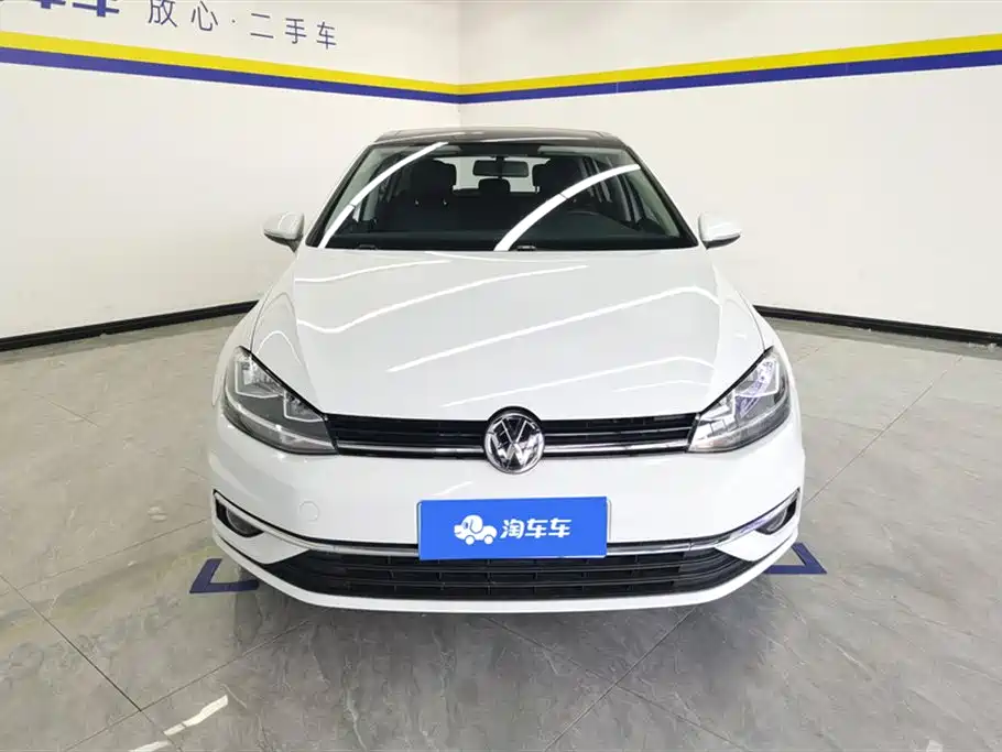 Volkswagen Golf 2020 200TSI DSG Comfort Progressive Edition фото 2