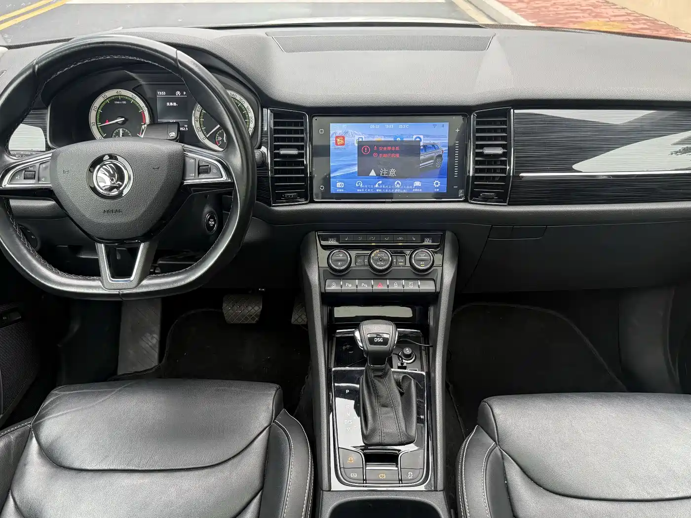 Škoda Kodiaq 2019 TSI330 7-seater 2WD Luxury Premium Edition China VI фото 9
