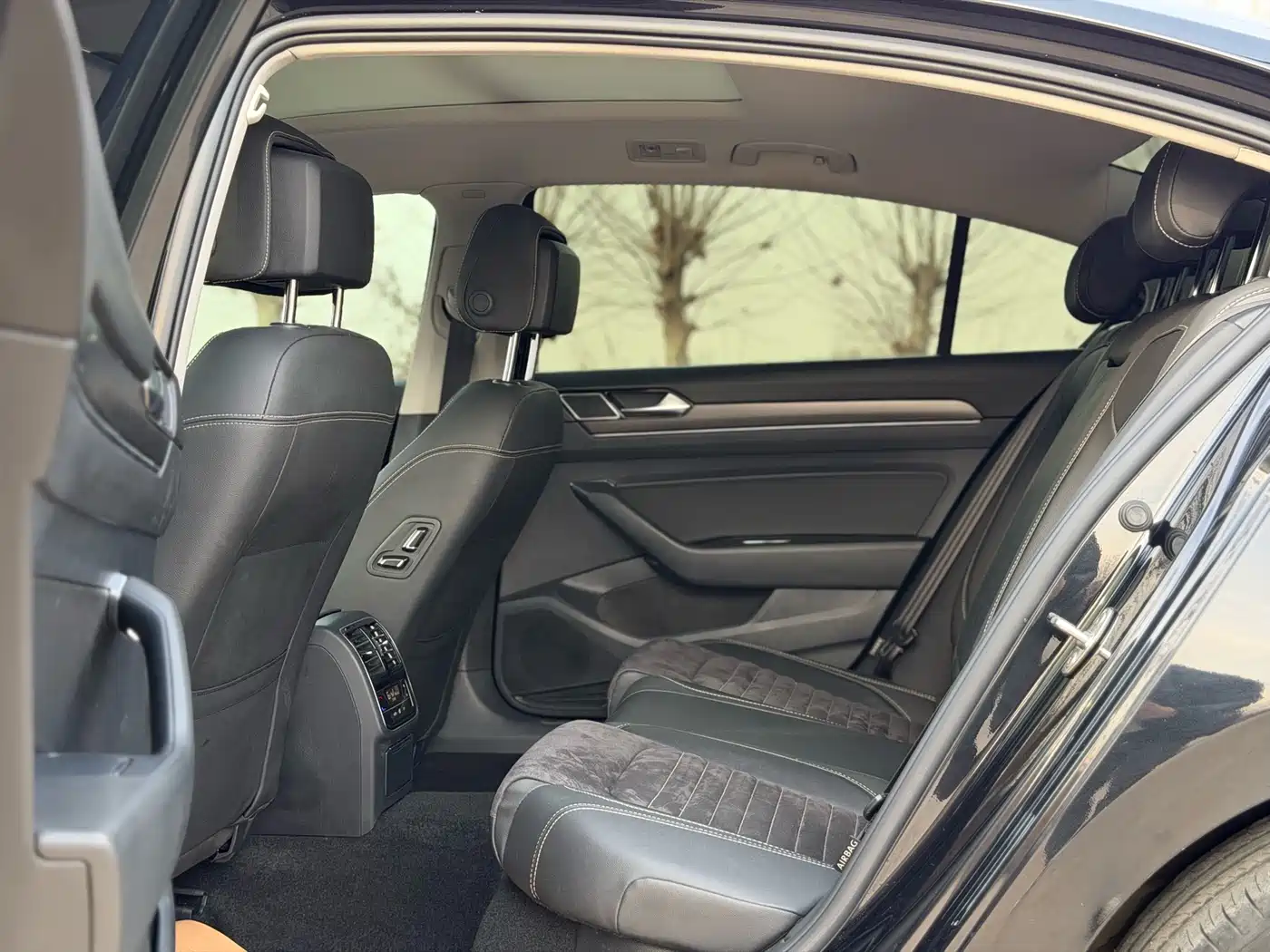 Volkswagen Magotan 2020 330TSI DSG Luxury фото 6