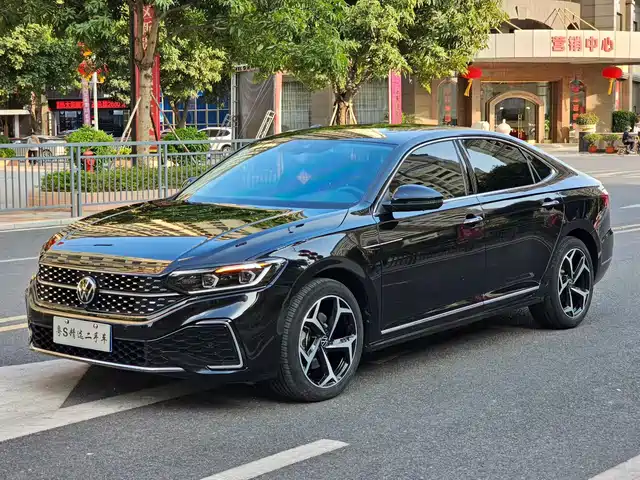 Volkswagen Passat 2024 380TSI Starlight Luxury Edition
