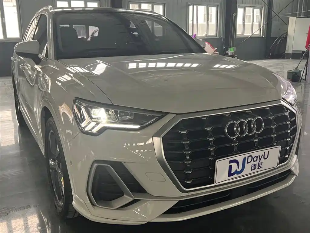 Audi Q3 2021 35 TFSI Fashion Sport фото 3