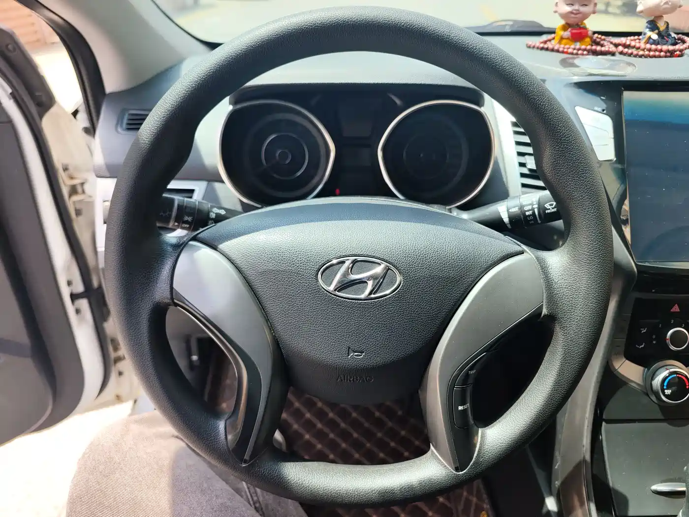 Hyundai Langdong 2015 1.6L Auto Premium фото 8