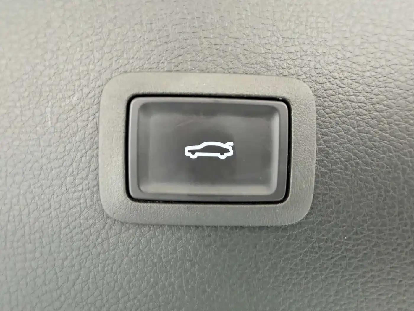 Hongqi H6 2023 2.0T Premium Edition фото 28