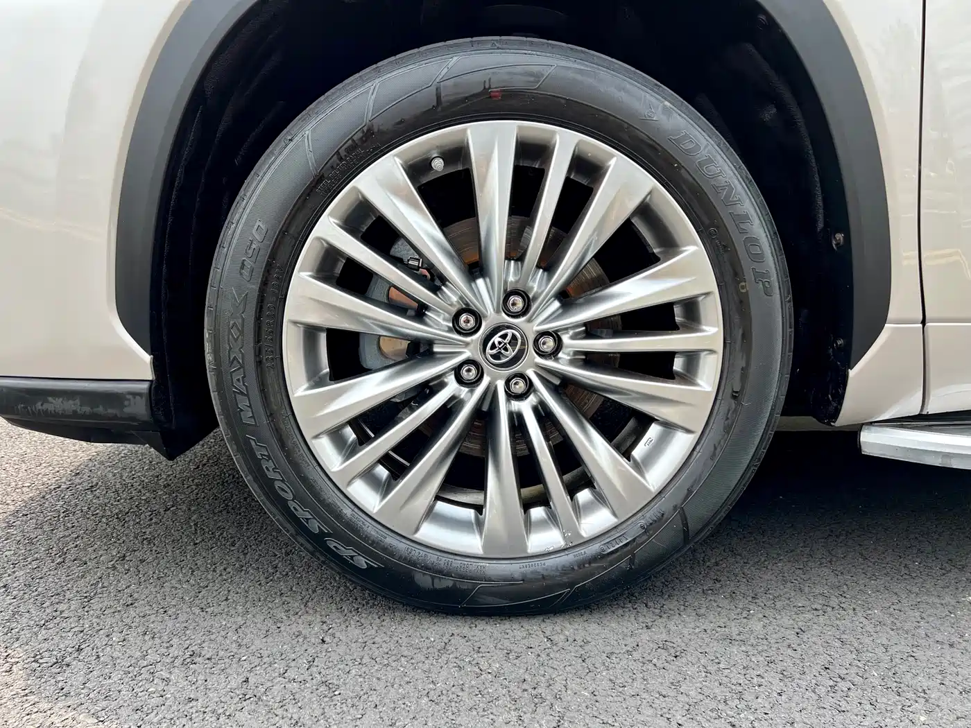 Toyota Highlander 2022 Dual Engine 2.5L 4WD Supreme Edition 7-Seater фото 36