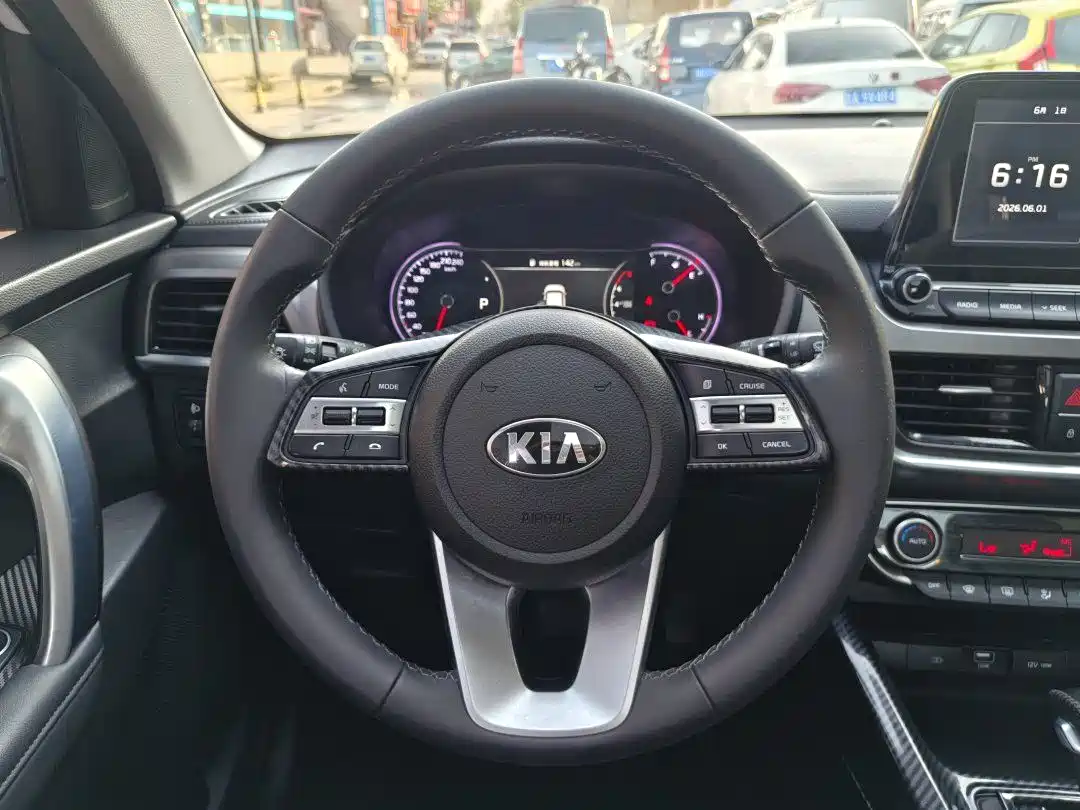 Kia Sportage 2019 2.0L Automatic Smart Luxury Edition фото 10