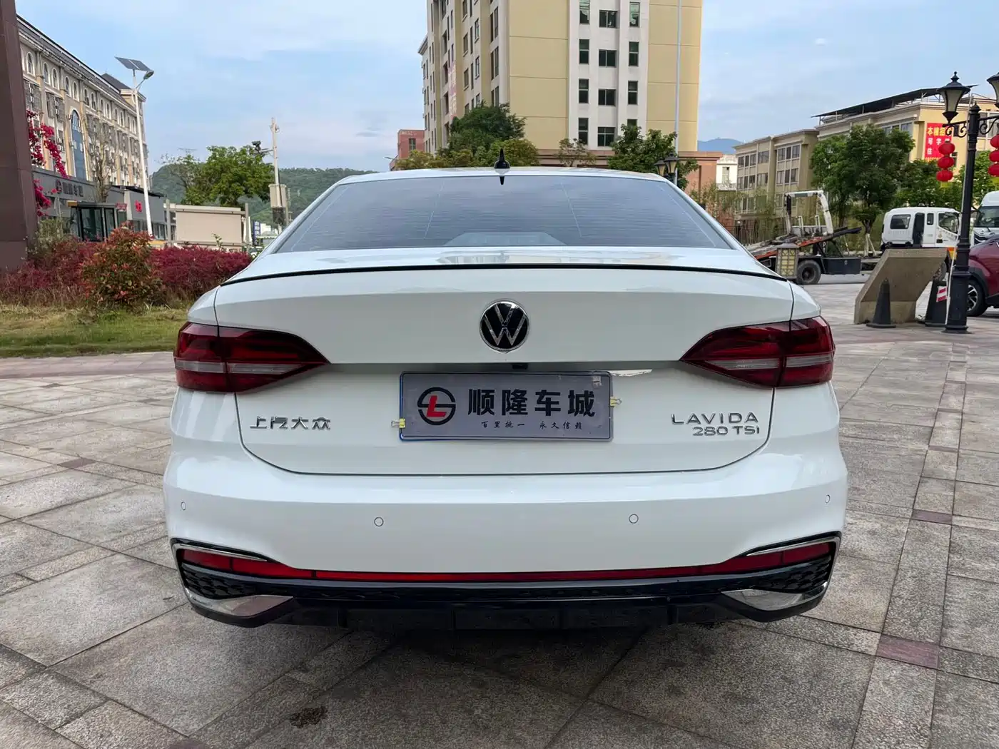Volkswagen Lavida 2023 280TSI DSG Starlight Comfort Edition фото 7