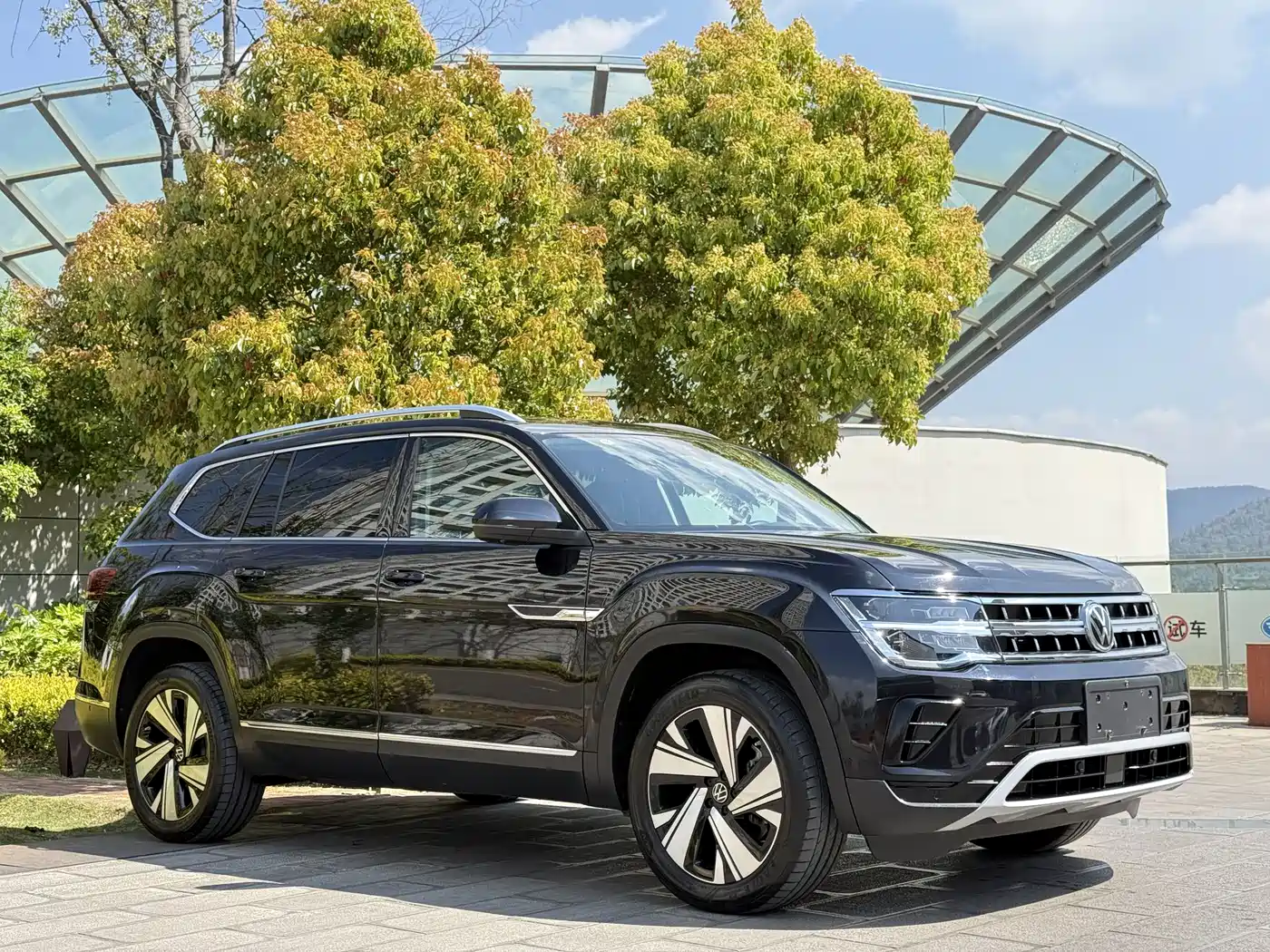 Volkswagen Teramont 2024 380TSI 4WD Prestige Luxury Edition фото 3