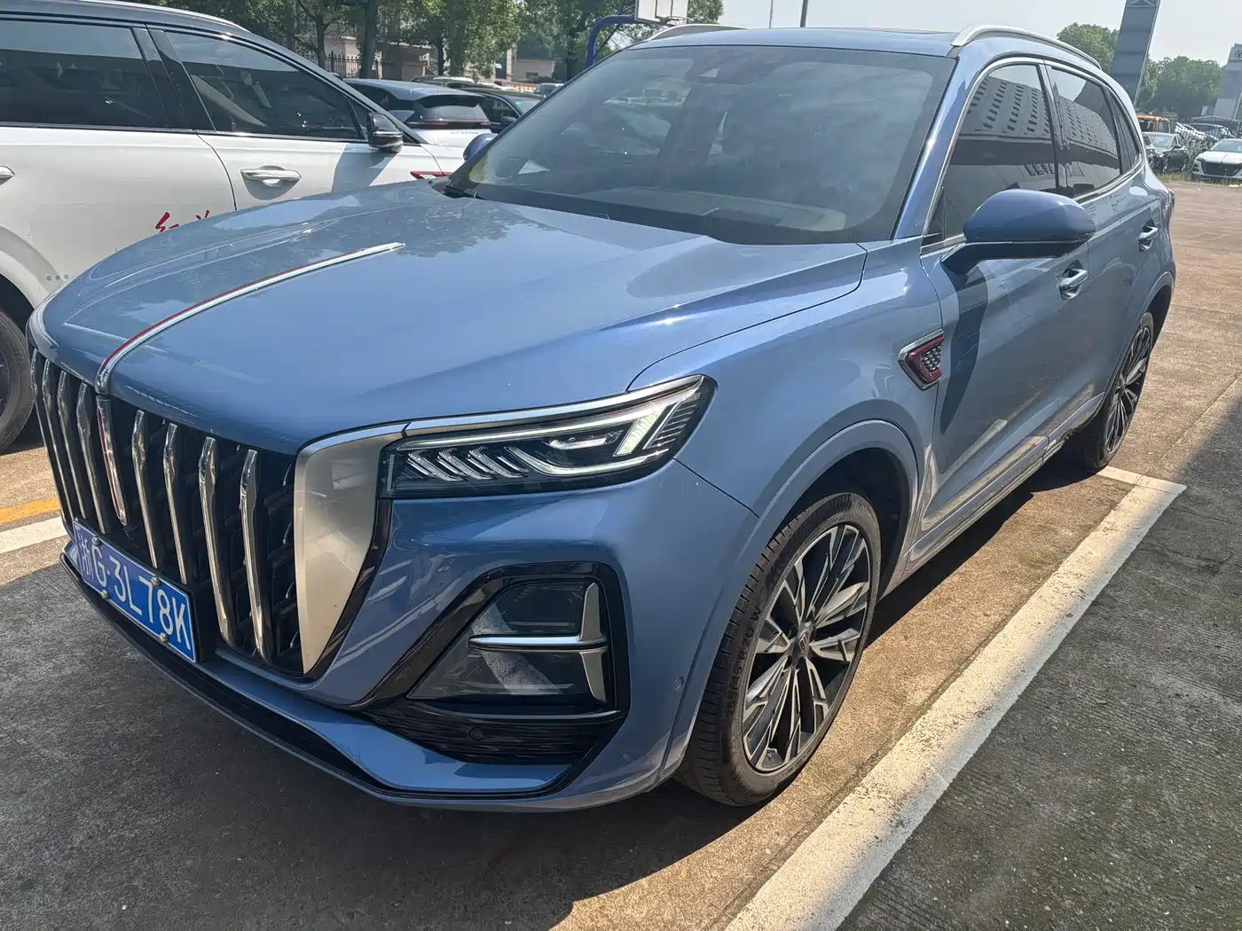 Hongqi HS5 2023 2.0T 4WD Flag Leader Pro