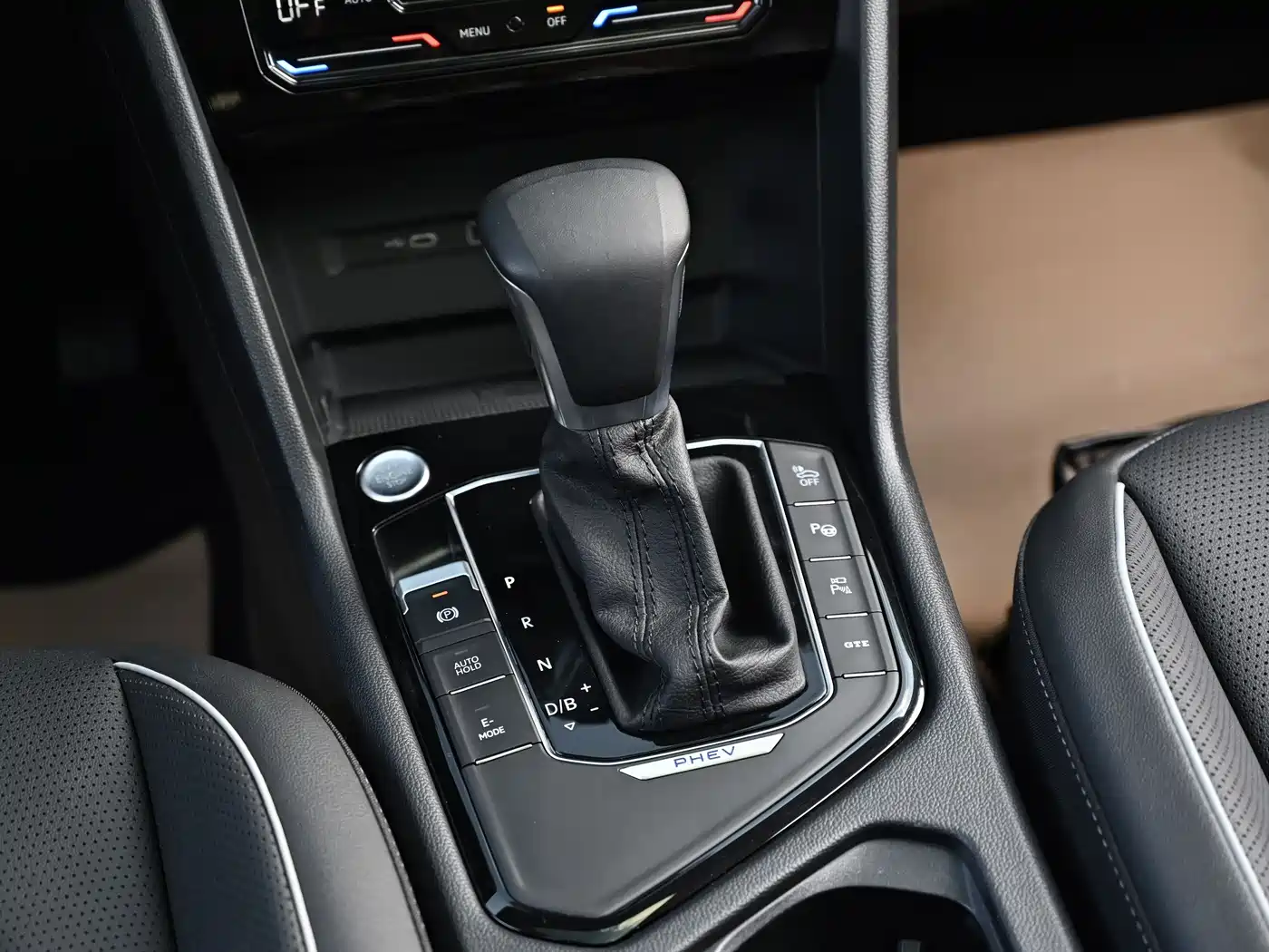 Volkswagen Tiguan L PHEV 2023 430PHEV Plug-in Hybrid Premium фото 12