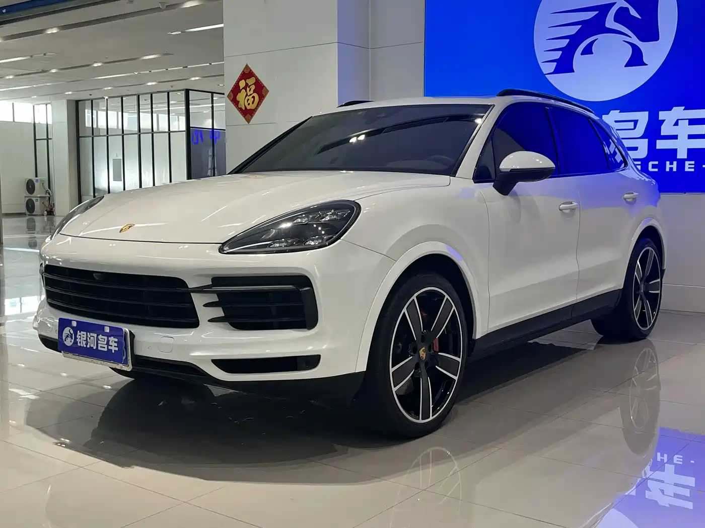 Фото 1 - Porsche Cayenne