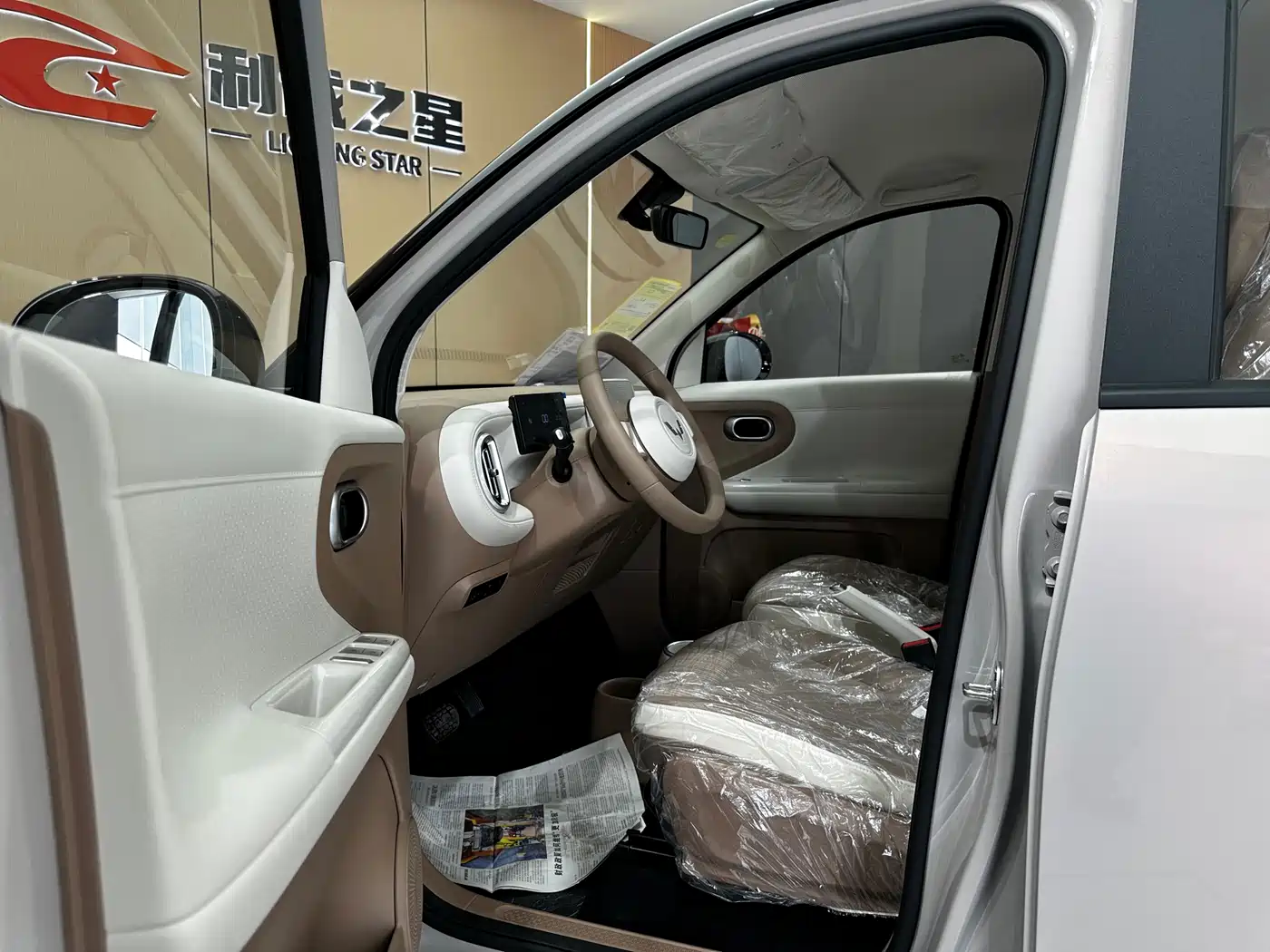 WULING AUTOMOBILE HONGGUANG MINIEV