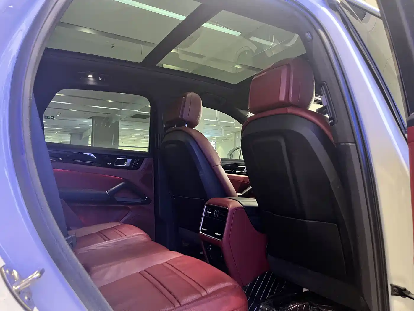Фото 7 - Porsche Cayenne