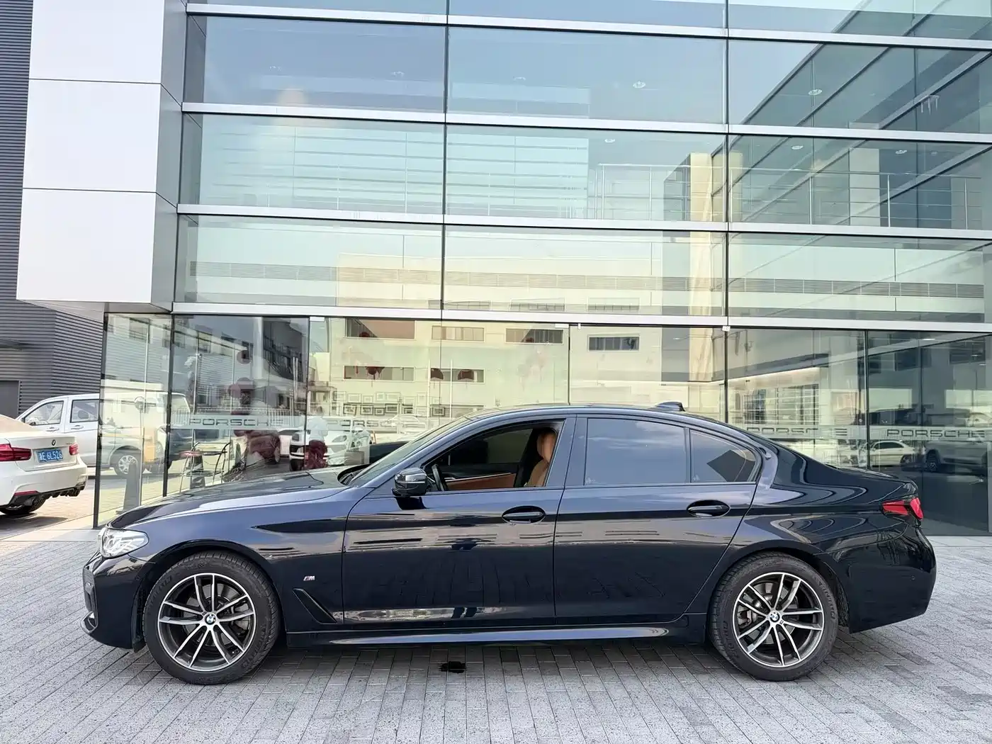 BMW 5 Series (Import) 2022 Model Second Facelift 525i M Sport Package фото 2
