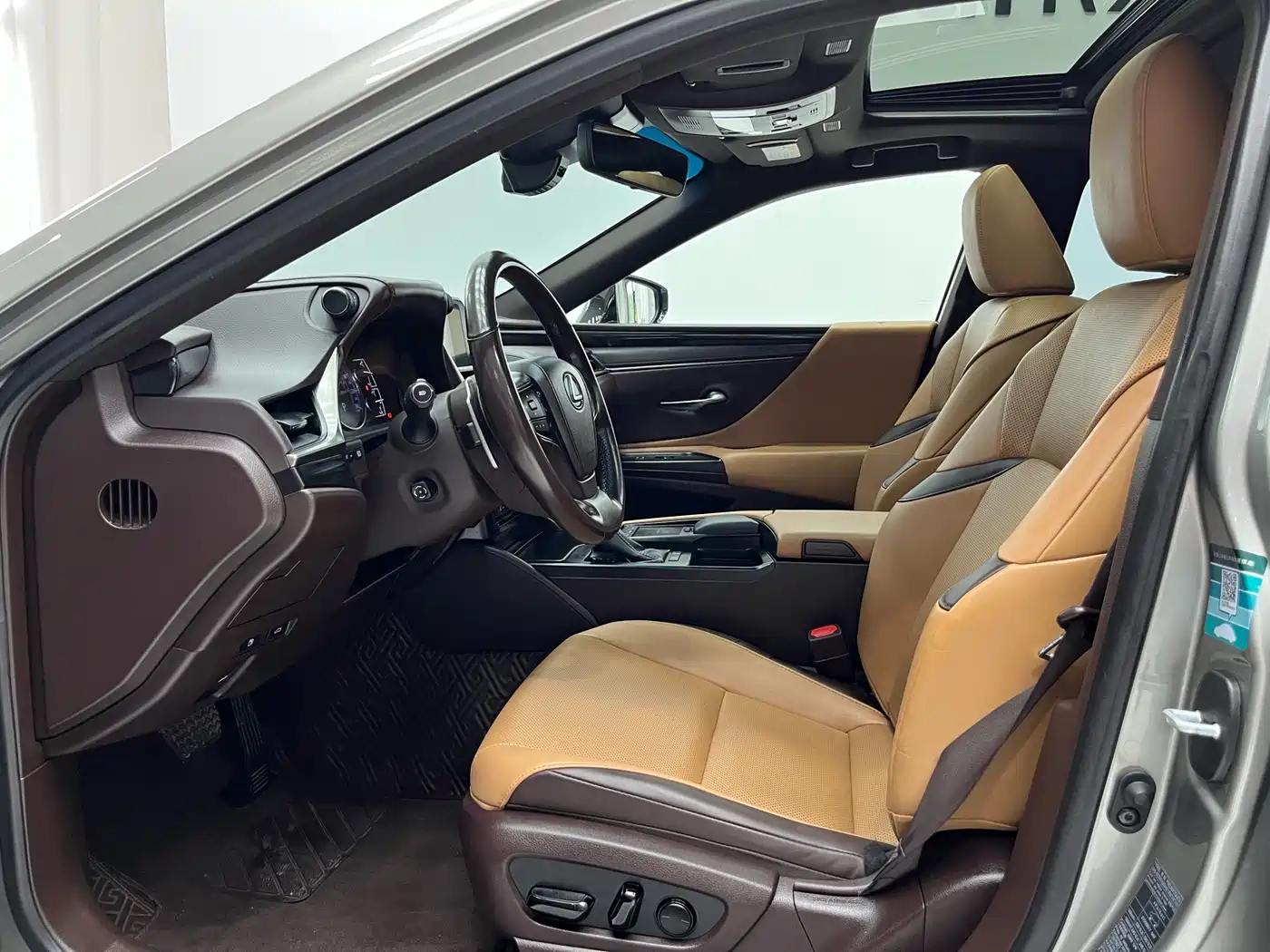 Lexus ES 2020 200 Excellence фото 3