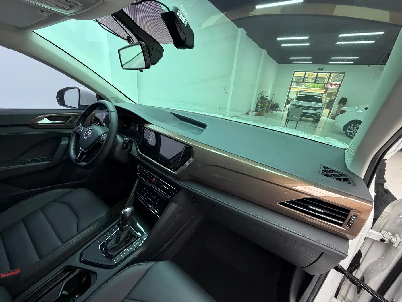 Volkswagen Tharu, миниатюра 17