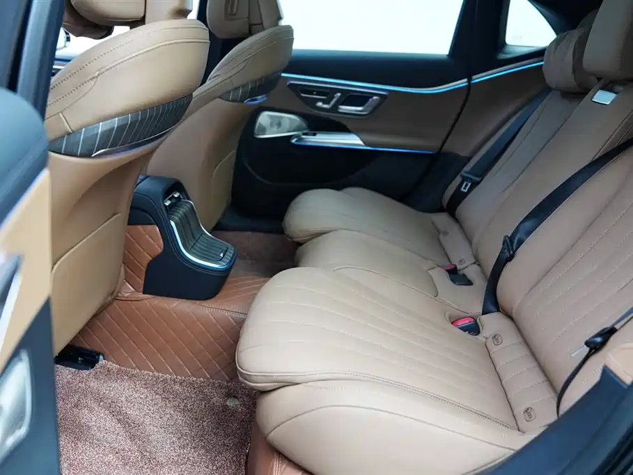 Mercedes-Benz E-Class 2024 Model E 300 L Luxury фото 9