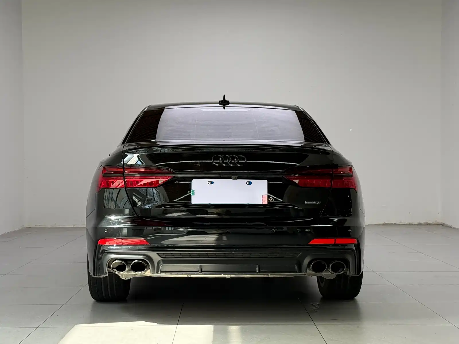 Фото 6 - Audi A6L