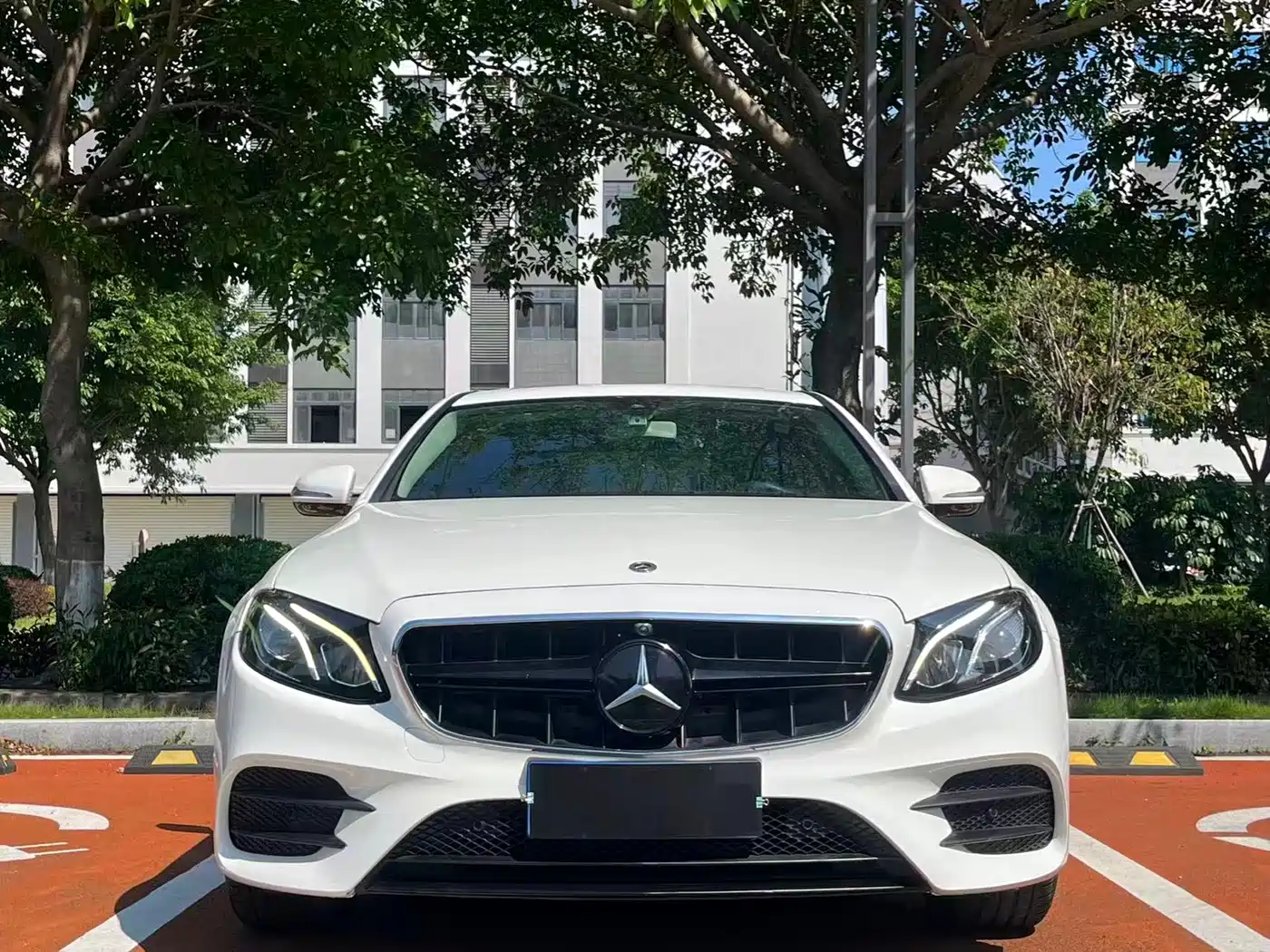 Mercedes-Benz E-Class 2019 E 200 L Sport фото 2