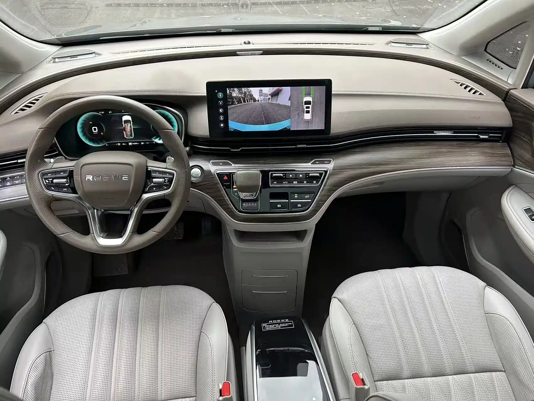 Фото 6 - Roewe iMAX8